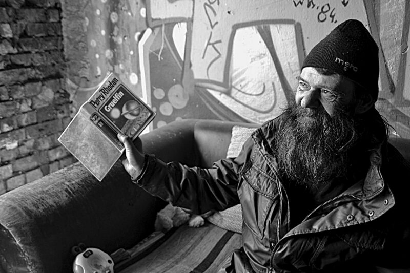 „Es kann jeden treffen“: Perspektiven der Straßensozialarbeit auf die Leipziger Wohnungsnot 1 Maria Notbohm Safe Sozialarbeit